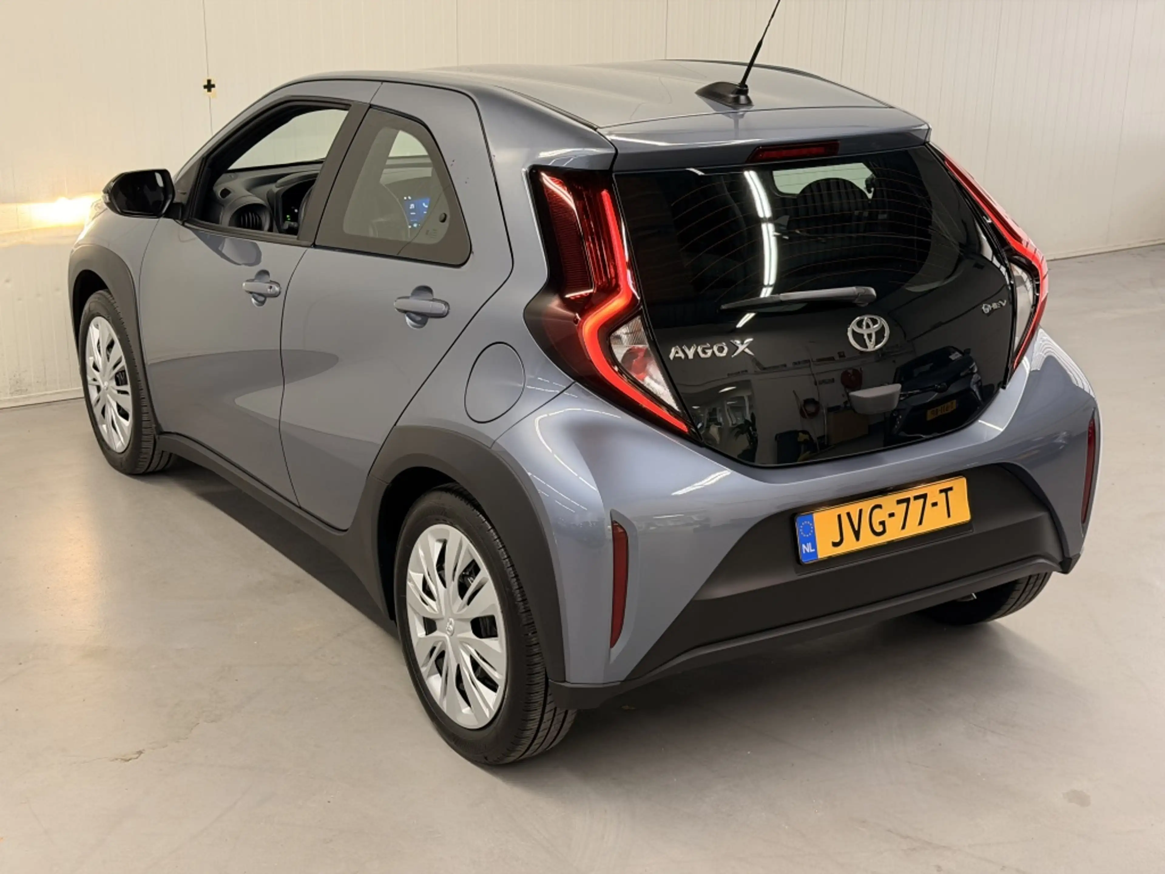 Toyota Aygo X Hybrid 115 play — photo 14
