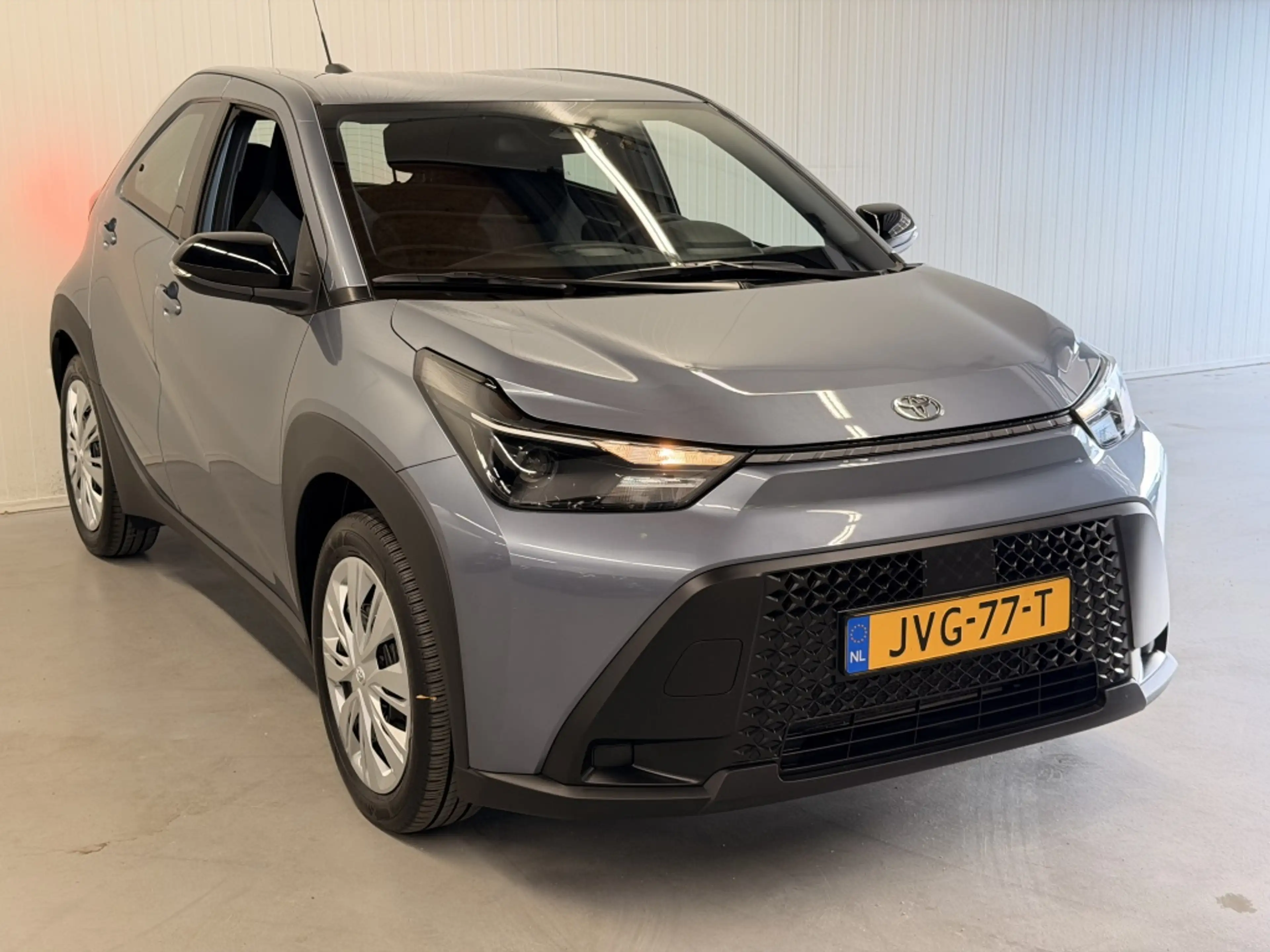 Toyota Aygo X Hybrid 115 play — photo 8