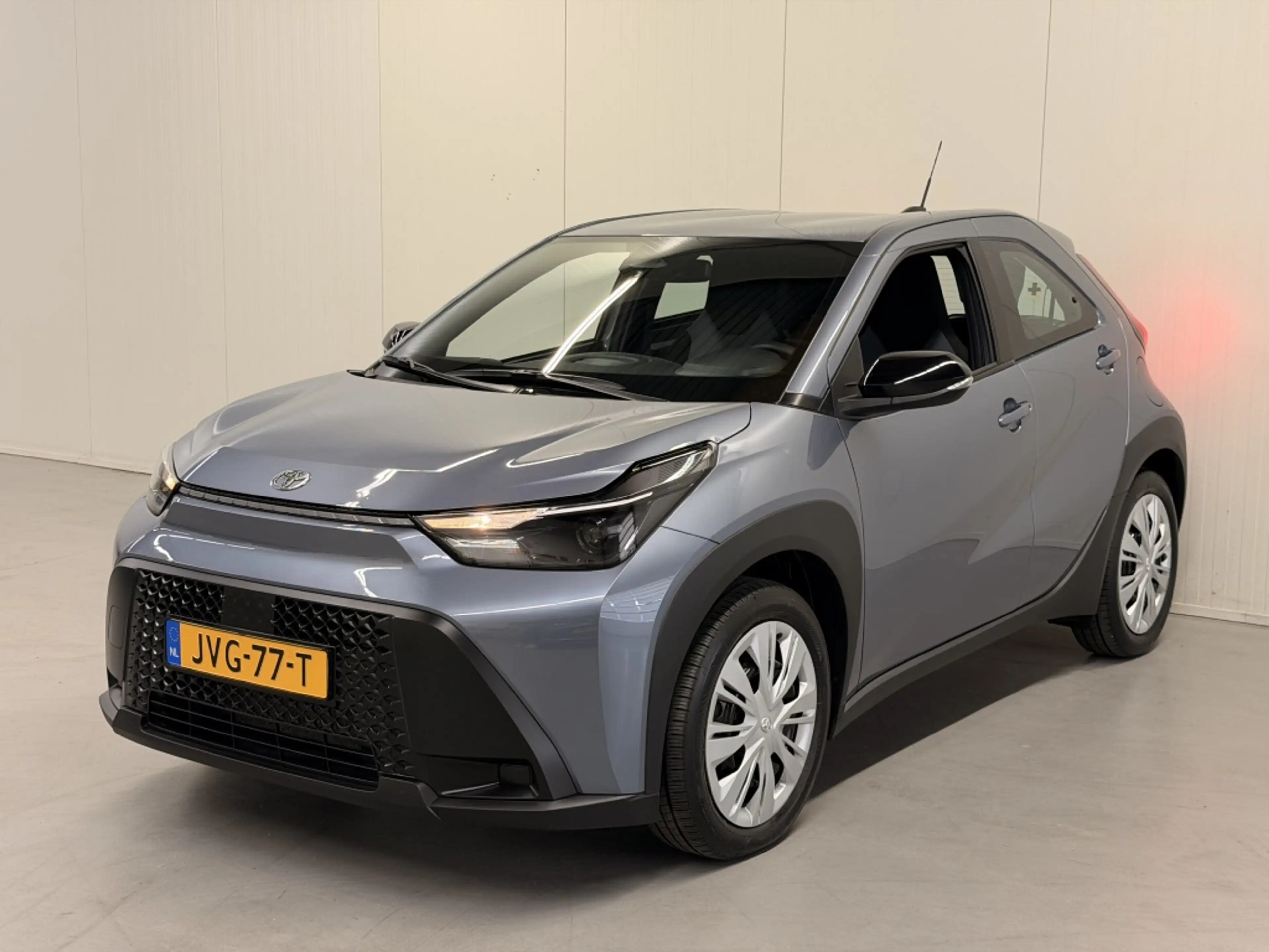 Toyota Aygo X Hybrid 115 play — photo 7
