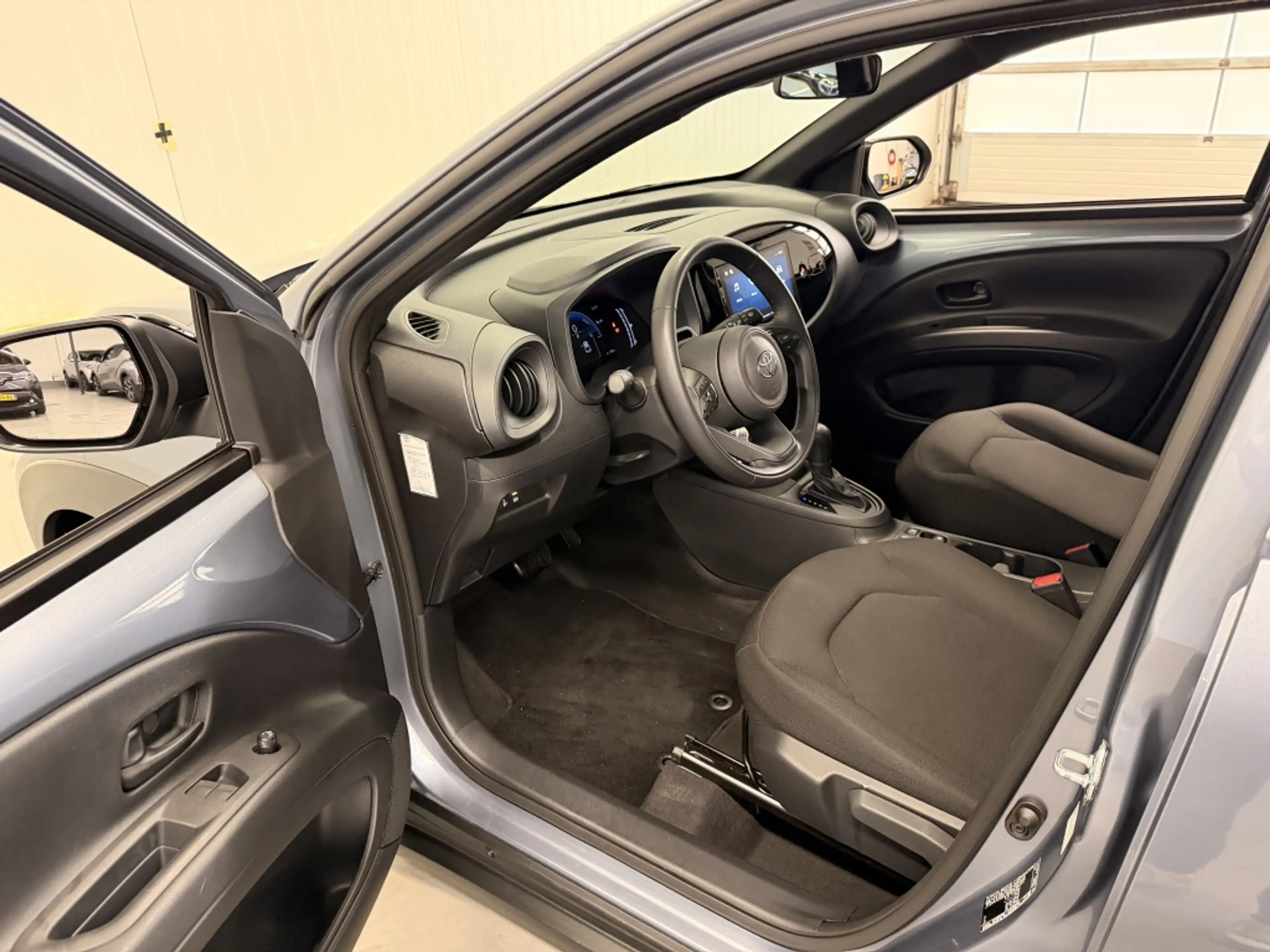 Toyota Aygo X Hybrid 115 play — photo 16