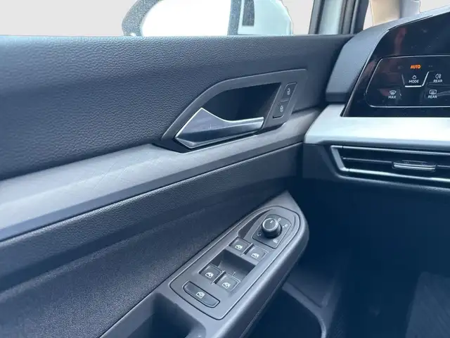 Volkswagen Golf view 19