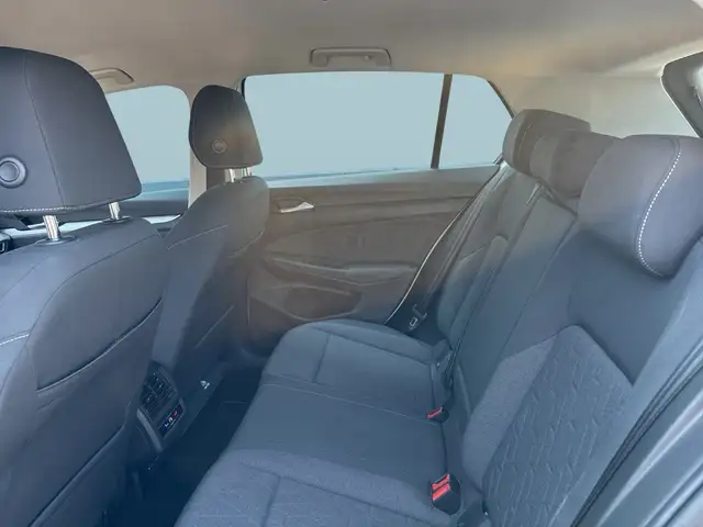 Volkswagen Golf view 11