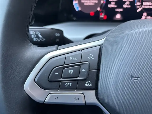 Volkswagen Golf view 17