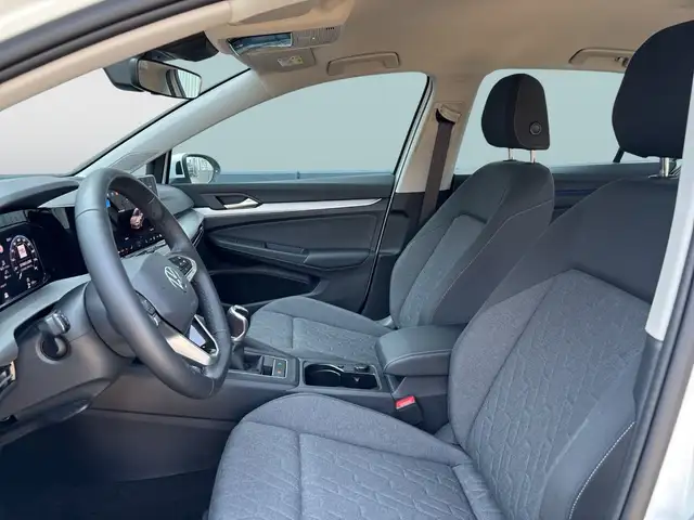 Volkswagen Golf view 10