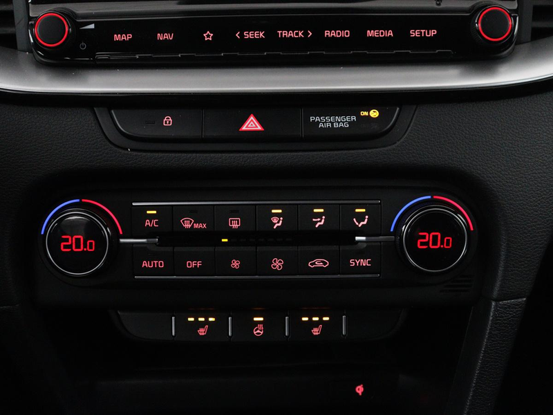 Kia ProCeed / pro_cee'd 1.5 T-GDI GT-Line | Panoramadak | Trekhaak | Half — photo 41