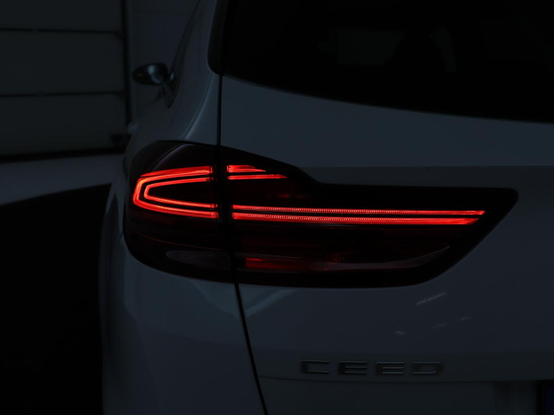 Kia ProCeed / pro_cee'd 1.5 T-GDI GT-Line | Panoramadak | Trekhaak | Half — photo 47