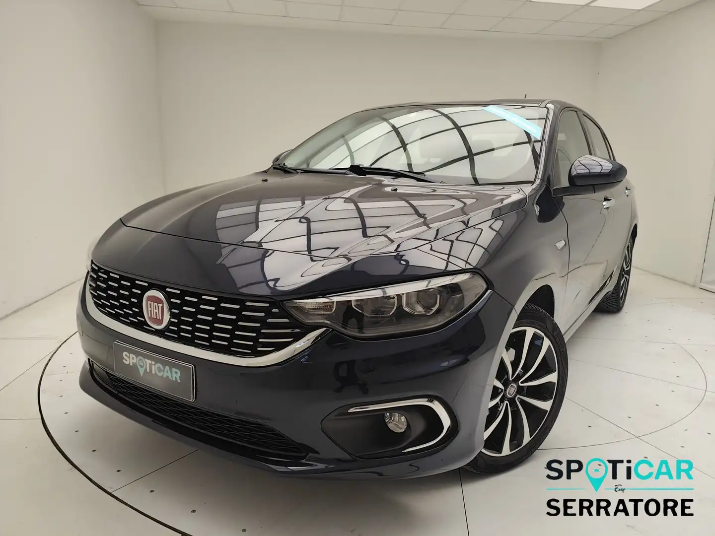 Fiat Tipo 4 porte II 2016 4p 1.6 e-torq Lounge 110cv auto Bleu - 1