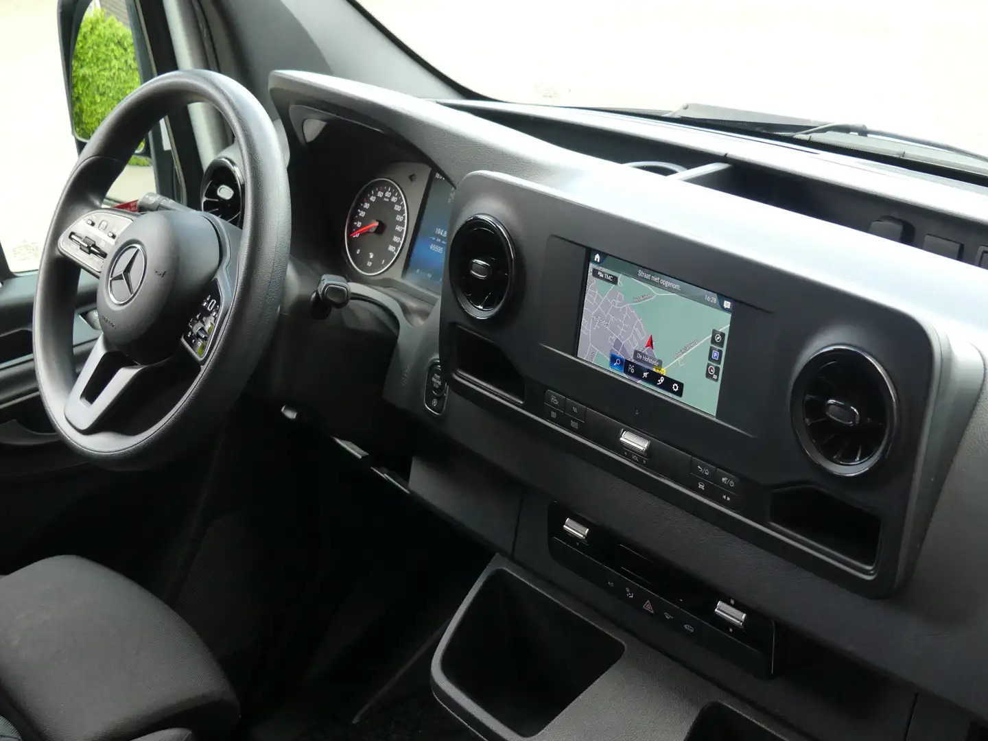 Mercedes-Benz Sprinter 317 CDI L2H2 Camera/Airco/Cruise control/Navigatie Wit - 2