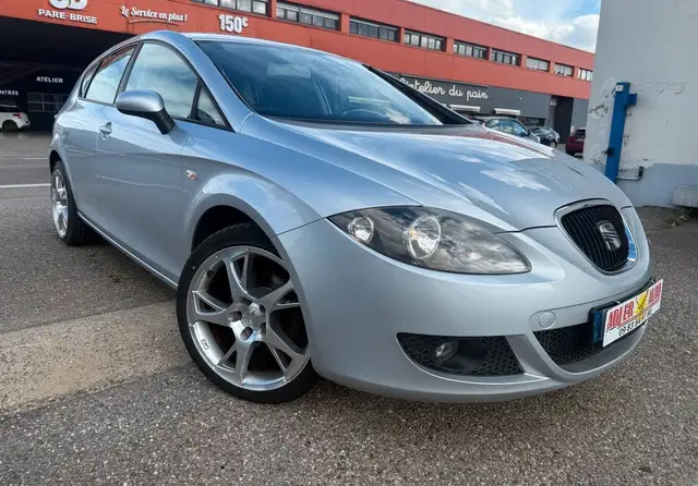 SEAT Leon P2 1.6i 102 Reference 5porte