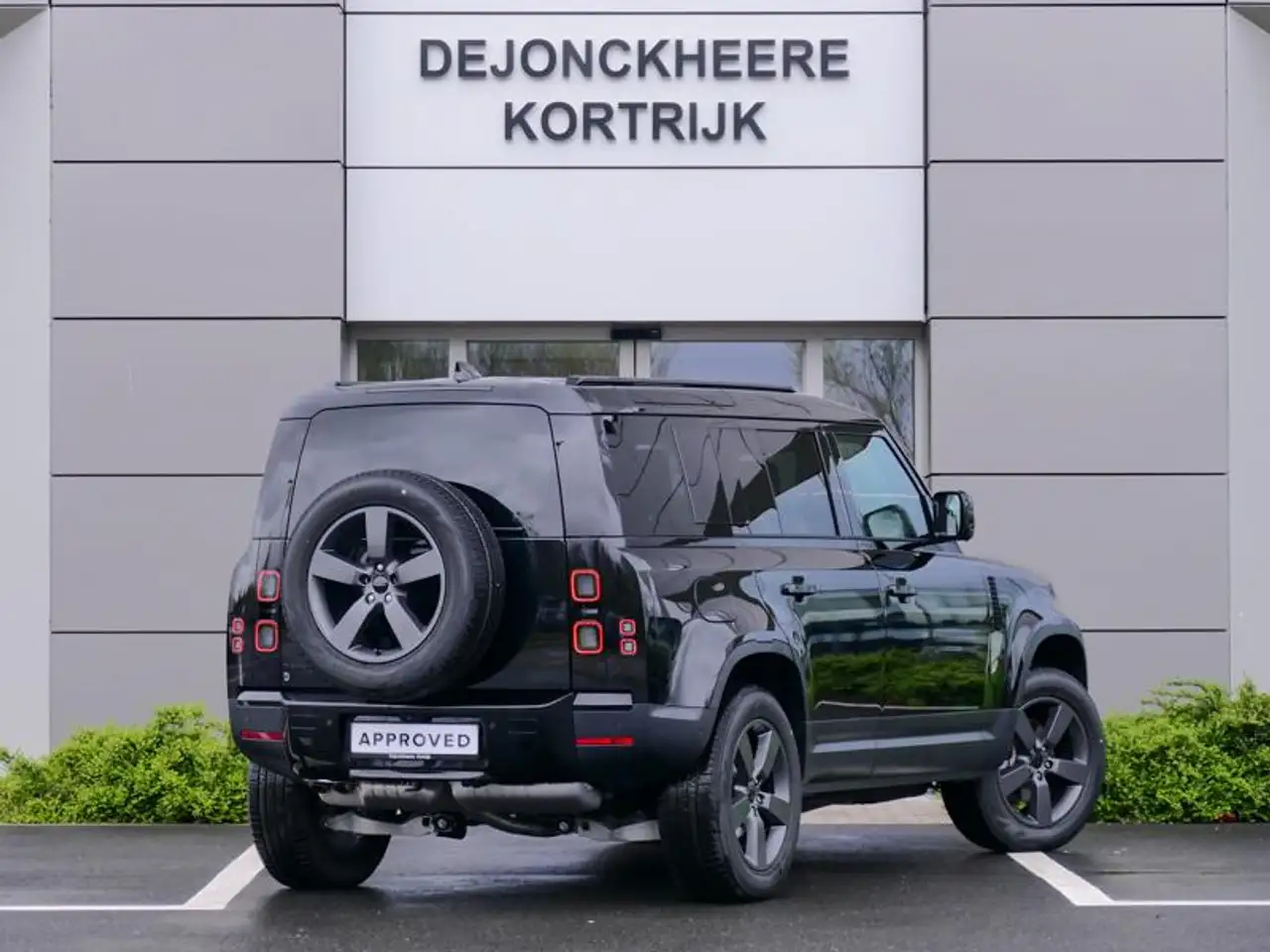 Land Rover Defender 2026
