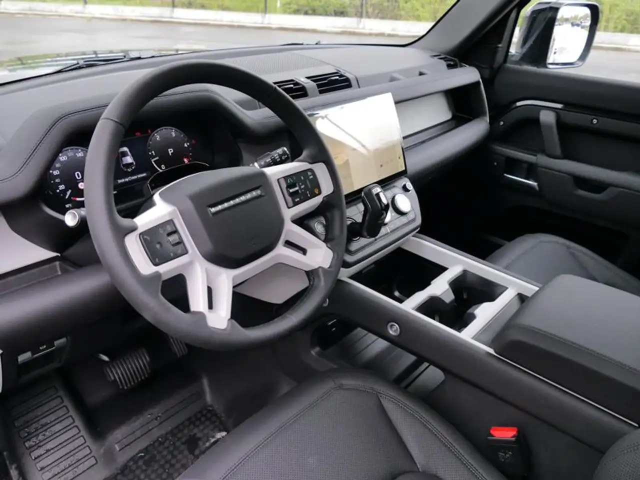 Land Rover Defender 2026 — фото 10