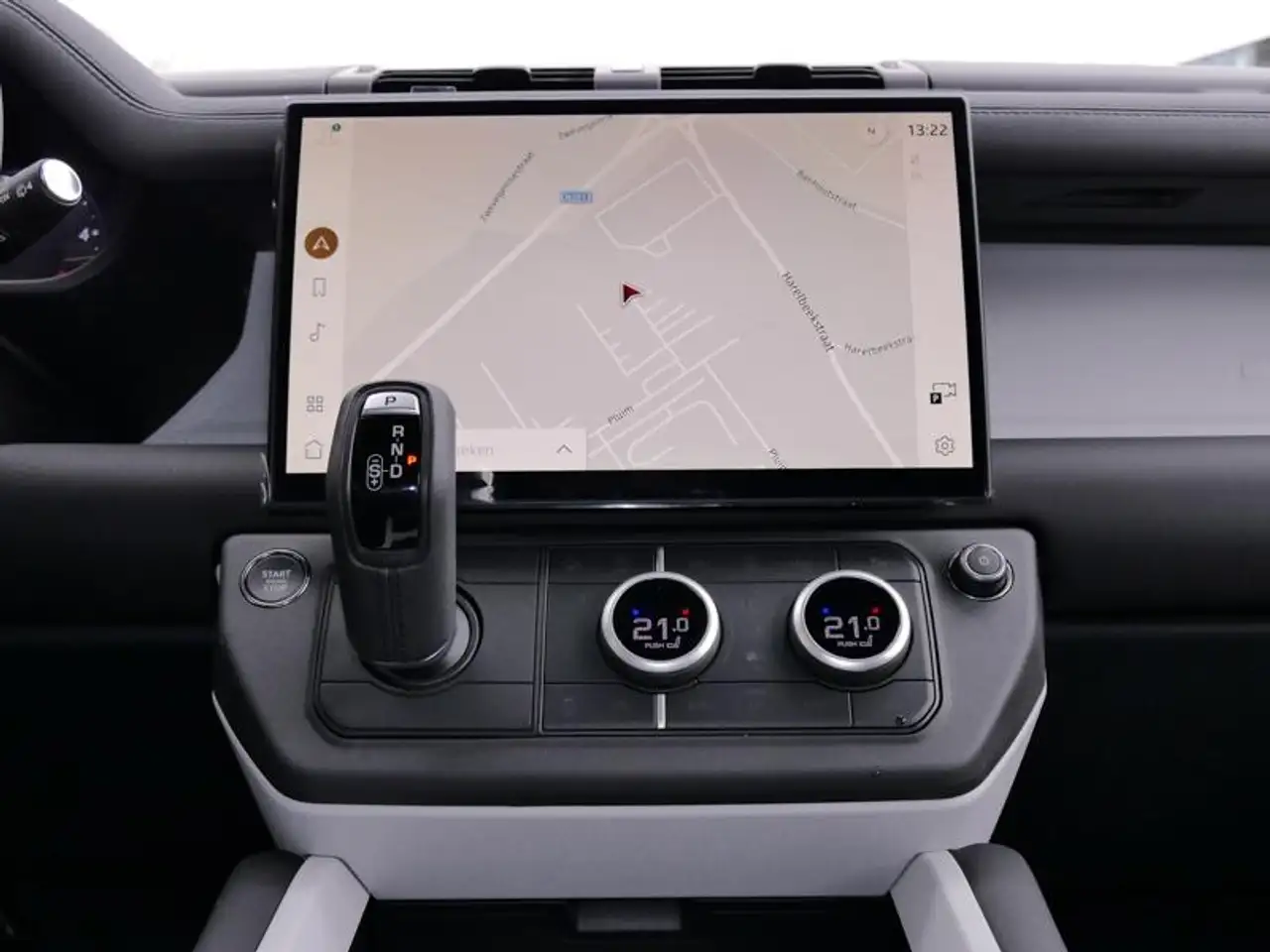 Land Rover Defender 2026 — фото 15
