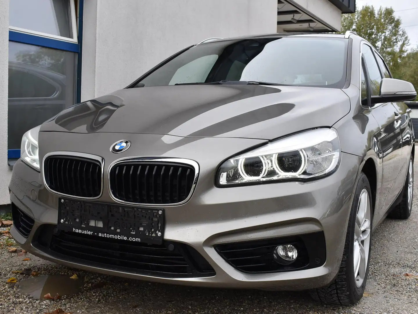 BMW 218 218 i Active Tourer Aut. Grau - 1