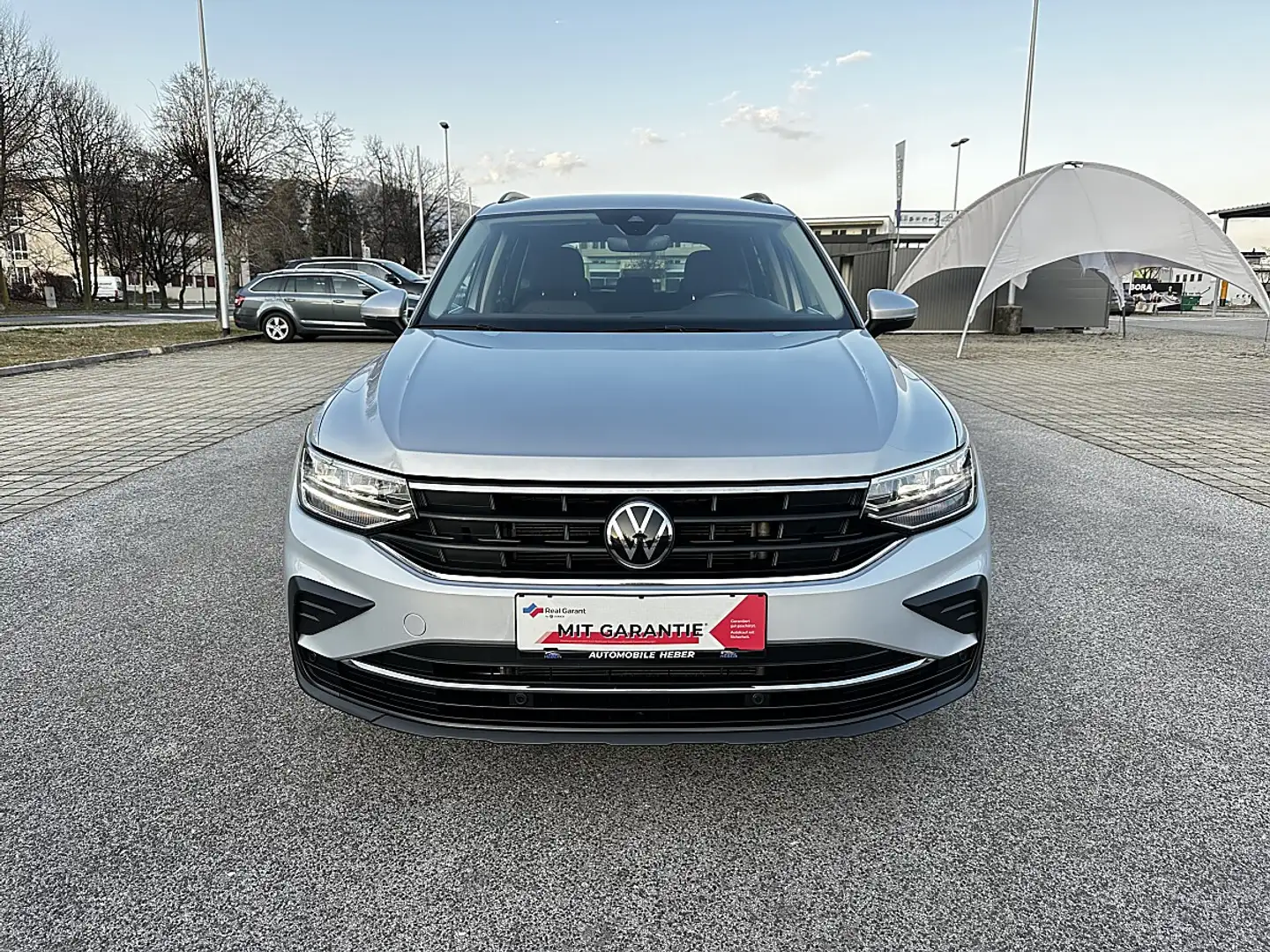 Volkswagen Tiguan 1,5 TSI ACT Life DSG LED AHV ACC Sitz- und Lenk... Silber - 2