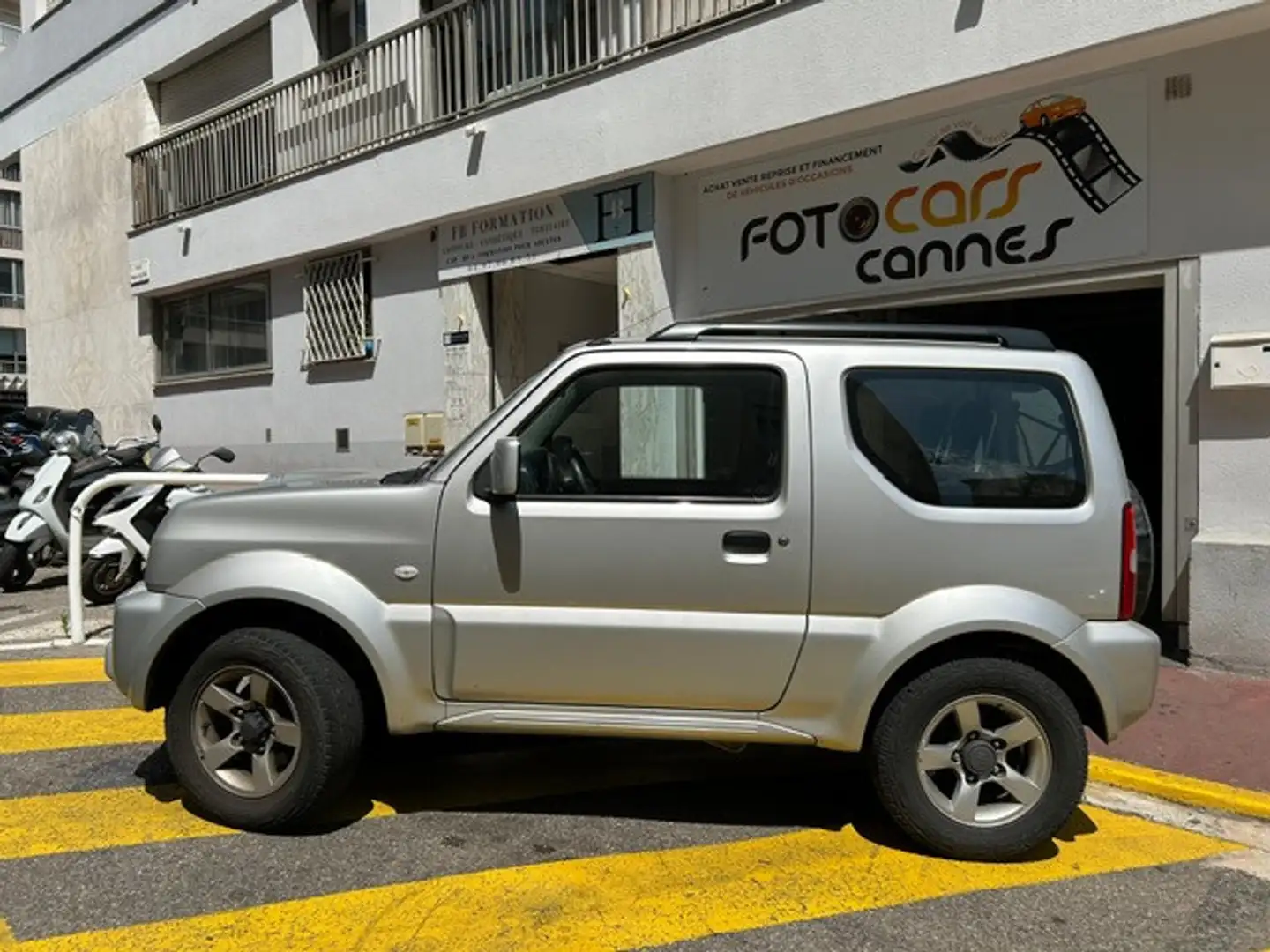 Suzuki Jimny 1.3 VVT JLX - 2