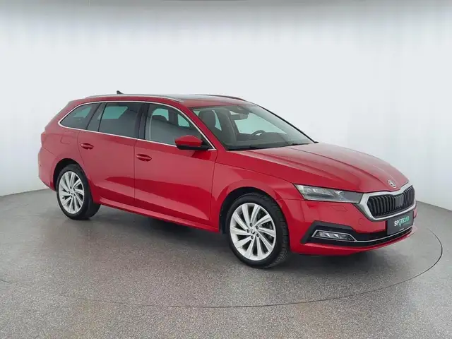 Skoda Octavia view 3