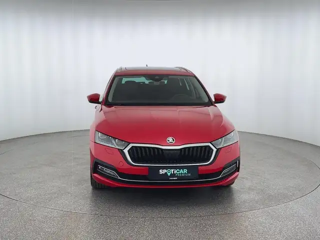 Skoda Octavia view 2