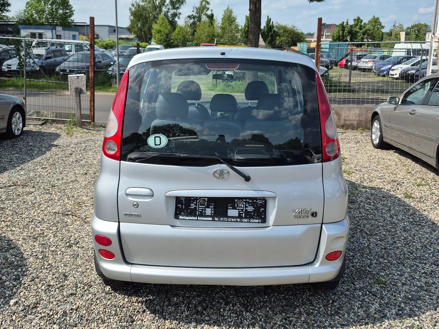 Toyota Yaris Verso 1.3 Sol Plateado - 2