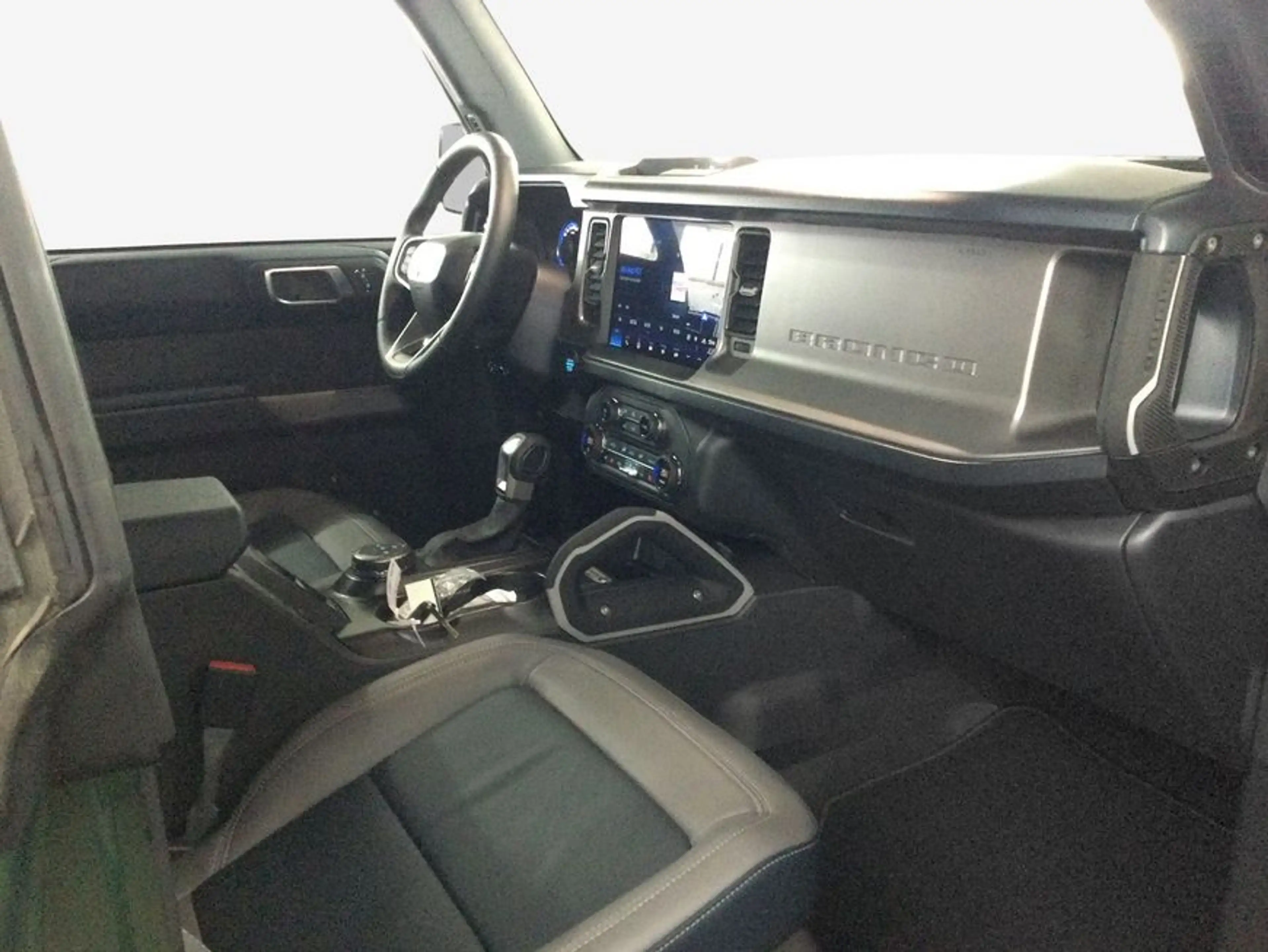 Ford Bronco 2.7 EcoBoost V6 Outer Banks 246 kW, 5-türig — photo 9