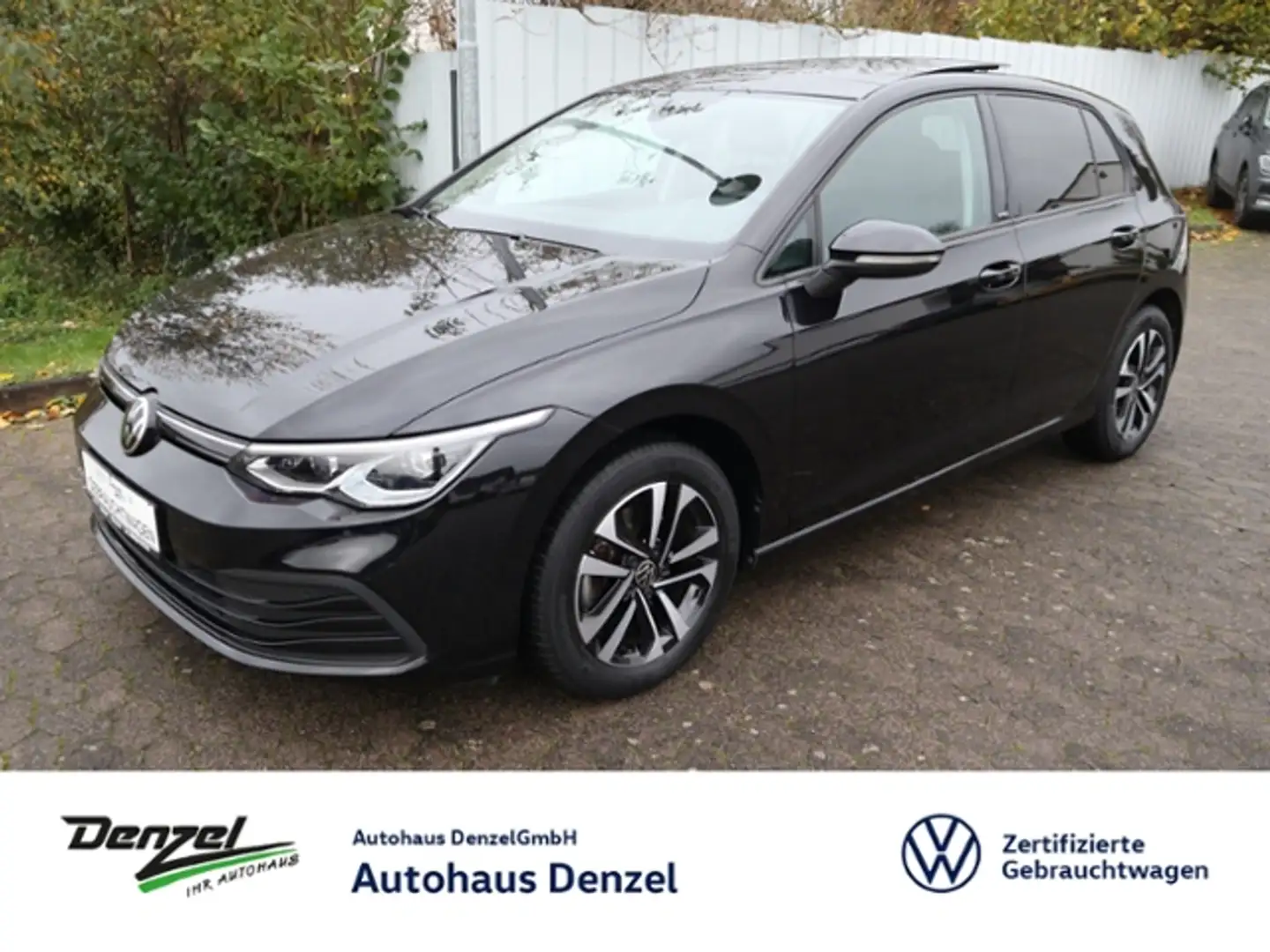 Volkswagen Golf VIII "UNITED" 1.0 TSI PANO/NAVI/KAM Schwarz - 1