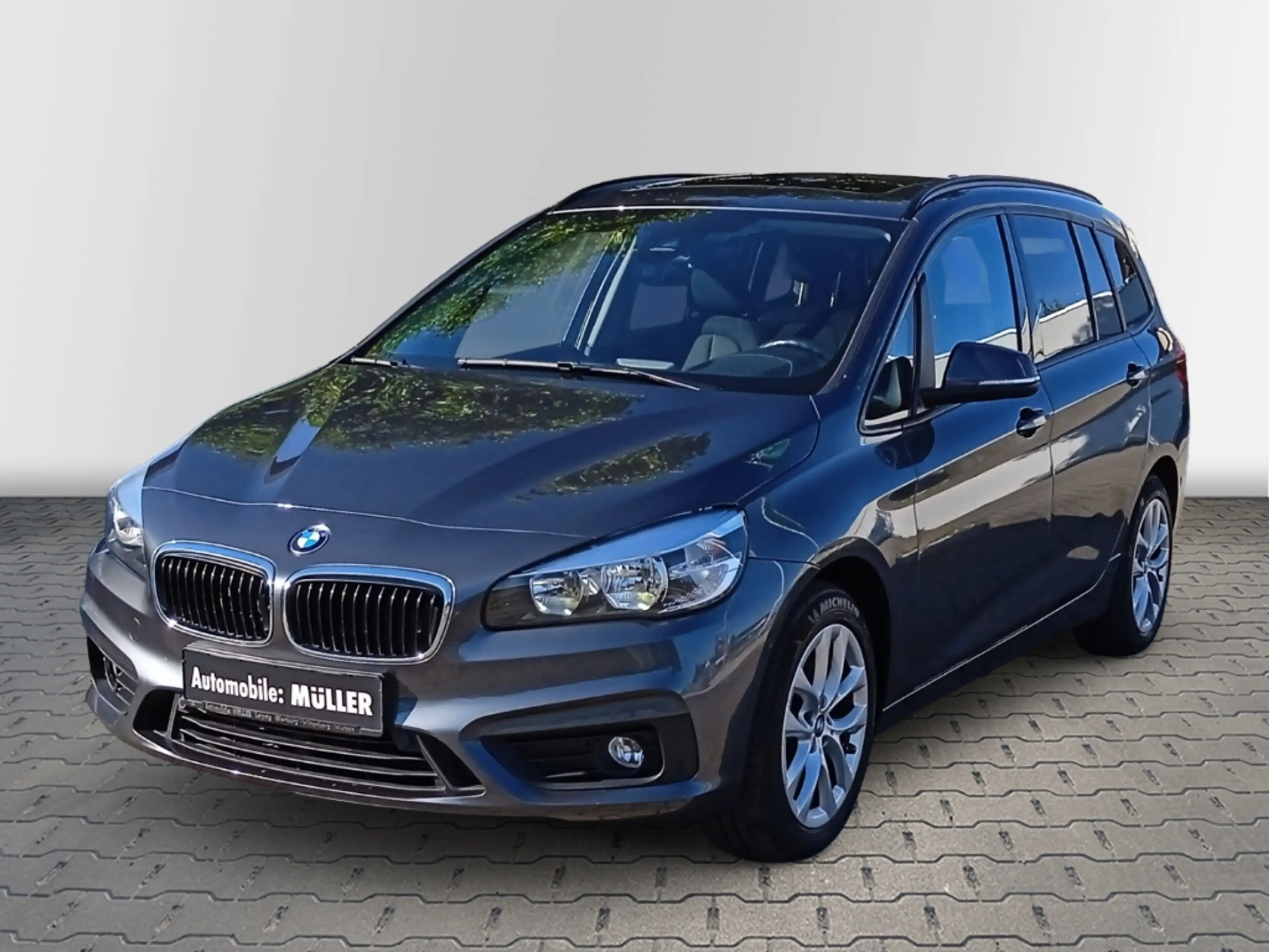 BMW 220 Gran Tourer i Advantage Aut. 7-Sitzer El. Panodach — photo 2