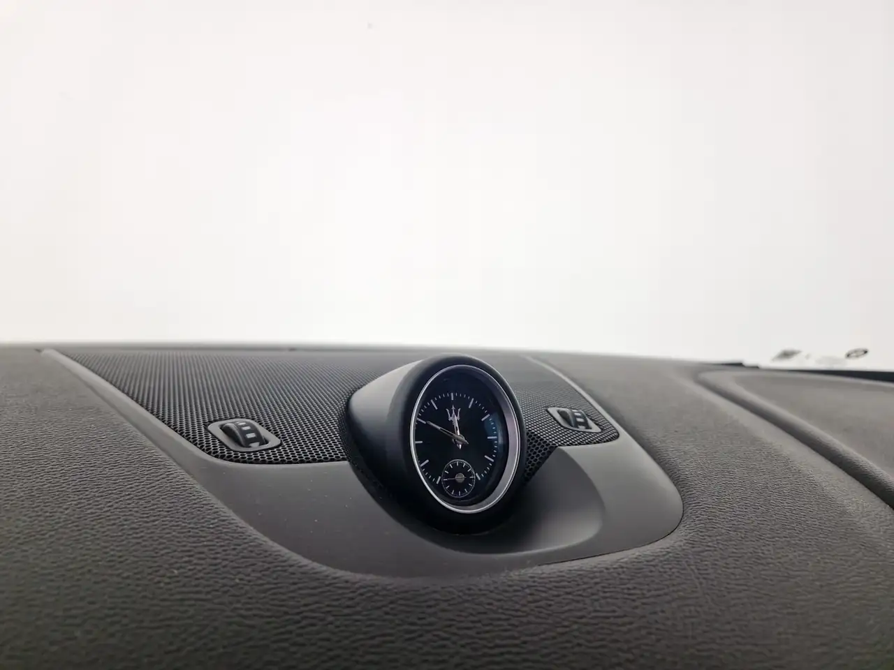 Maserati Levante 2021 — фото 12
