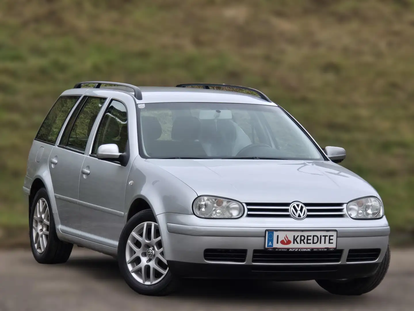 Volkswagen Golf Variant Kredit* 4Motion* Allrad* Wenig Km* AHK* Gepflegt* Silber - 2