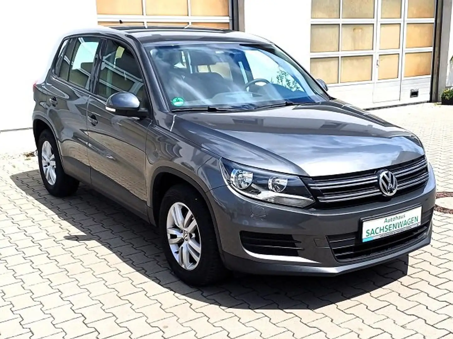 Volkswagen Tiguan TSI*BMT*NAVI*KLIMAAUT*PDC*el.FH*Si.Hzg*TEMPOM*CD* Grau - 2
