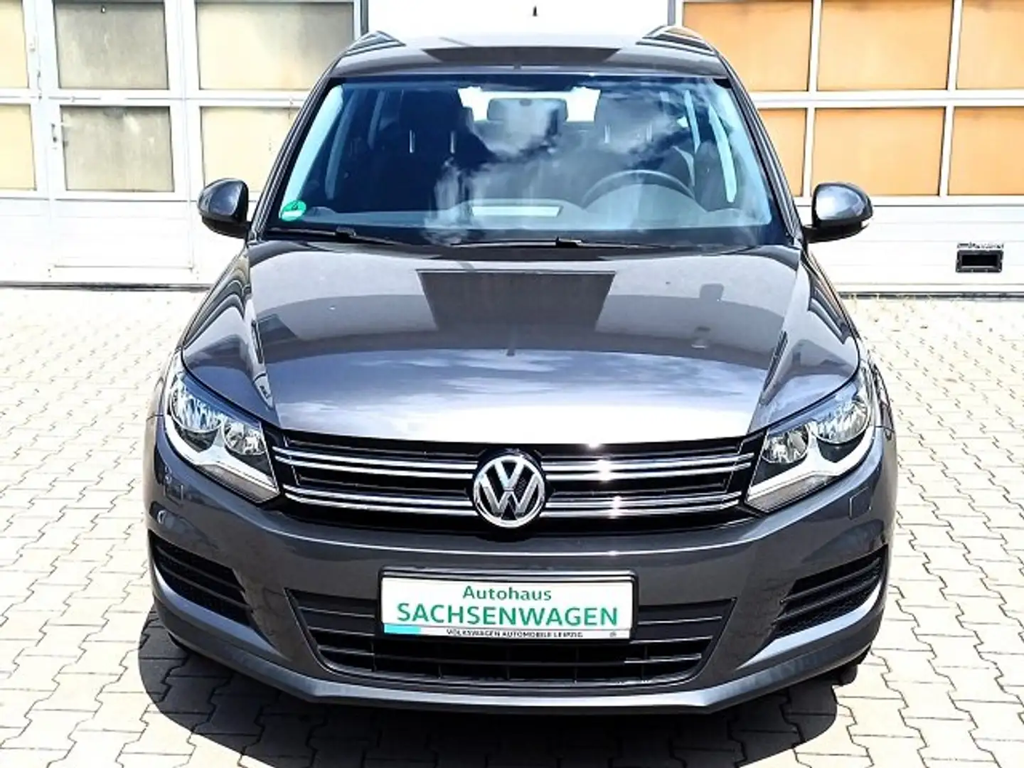 Volkswagen Tiguan TSI*BMT*NAVI*KLIMAAUT*PDC*el.FH*Si.Hzg*TEMPOM*CD* Grau - 1