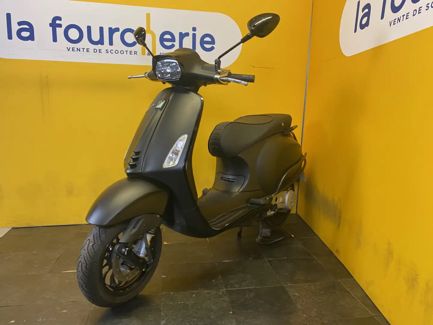 Vespa Sprint 50 Zwart - 1