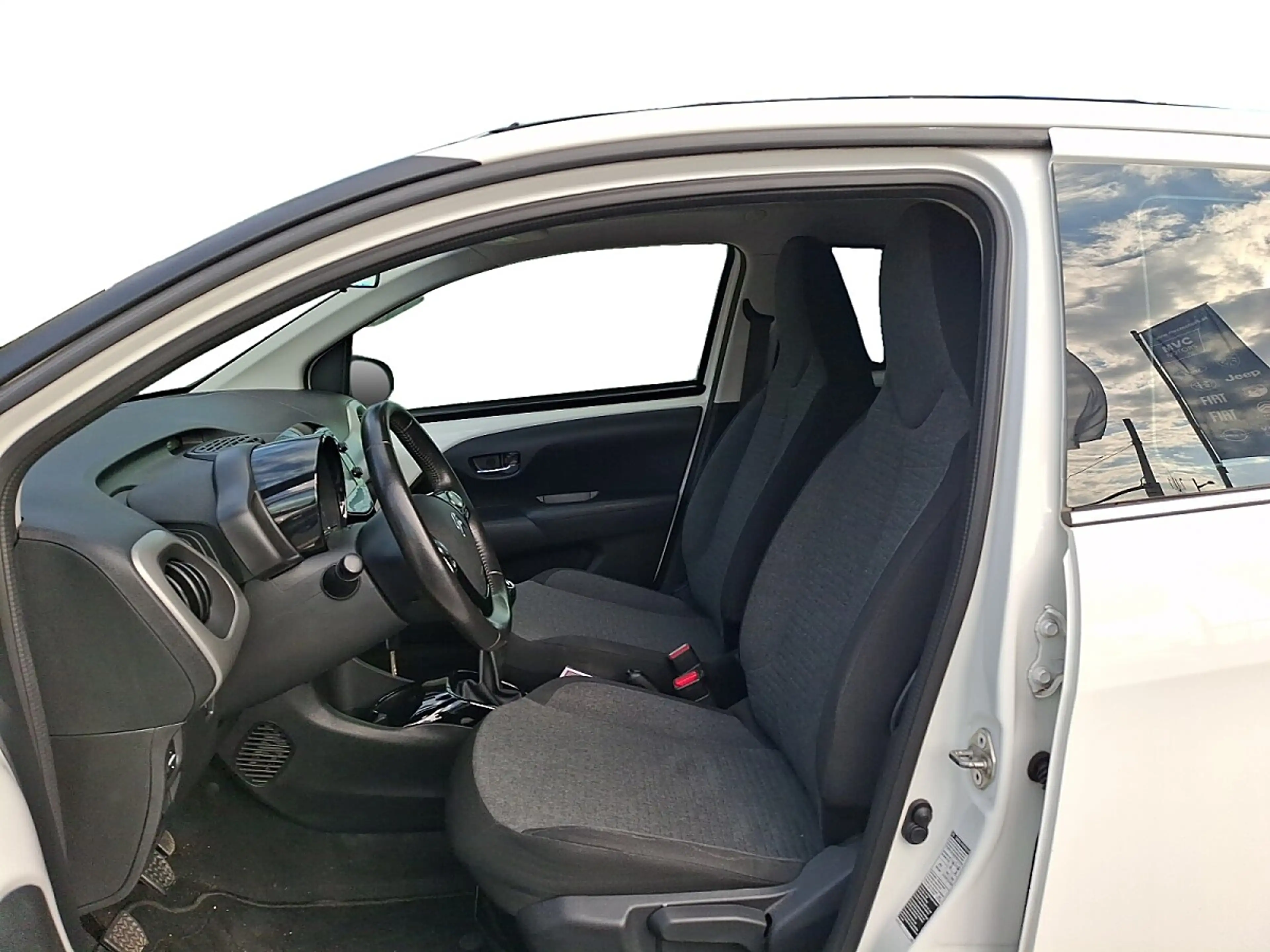 Citroen C1 PureTech 82 manuell Shine — photo 10