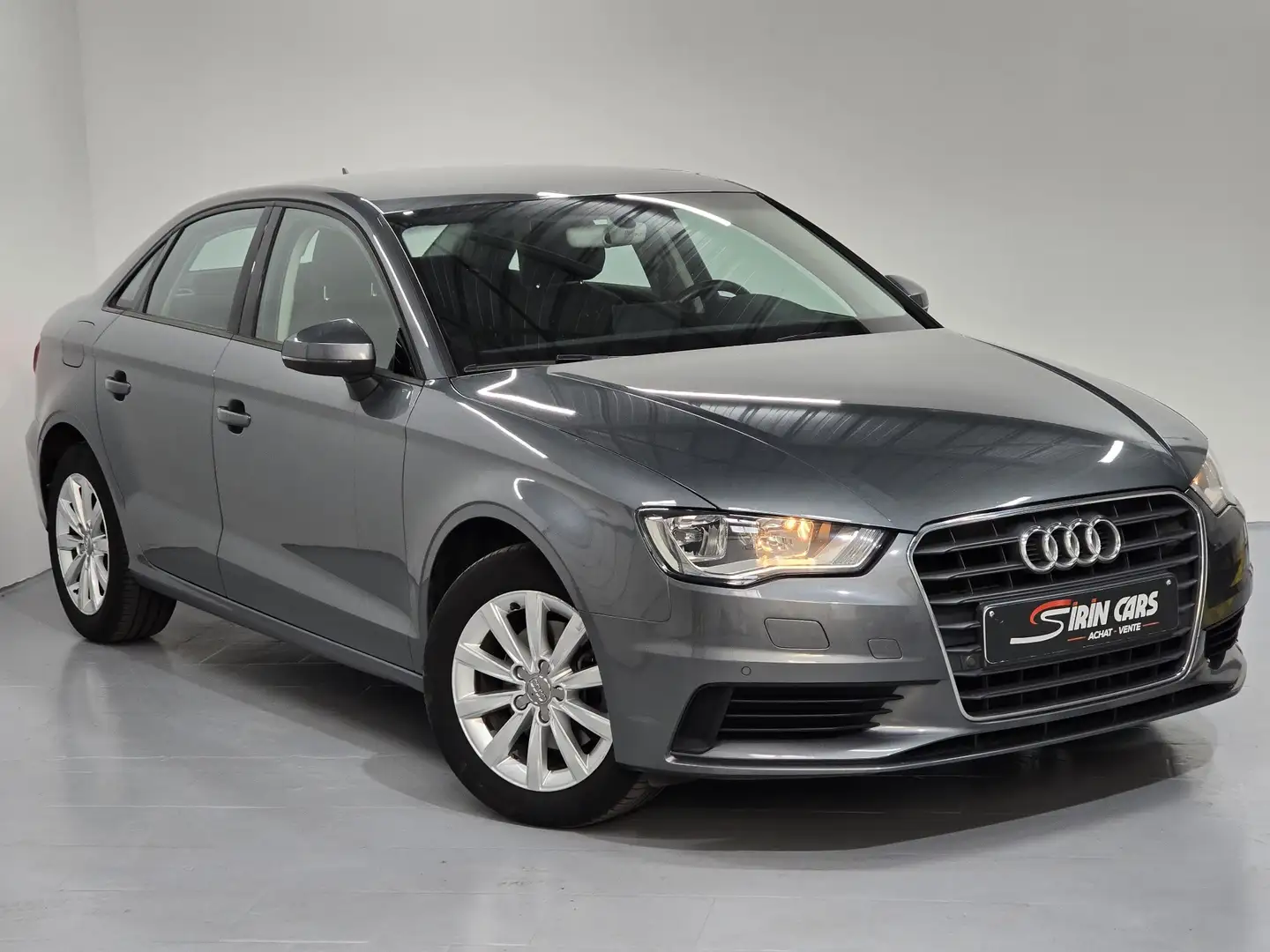 Audi A3 1.6 TDi * TVA - BTW * 1ier prop * Carnet * G12M - 1
