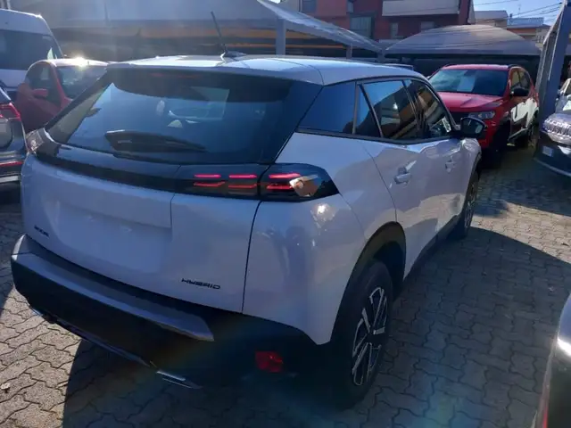 Peugeot 2008 view 6