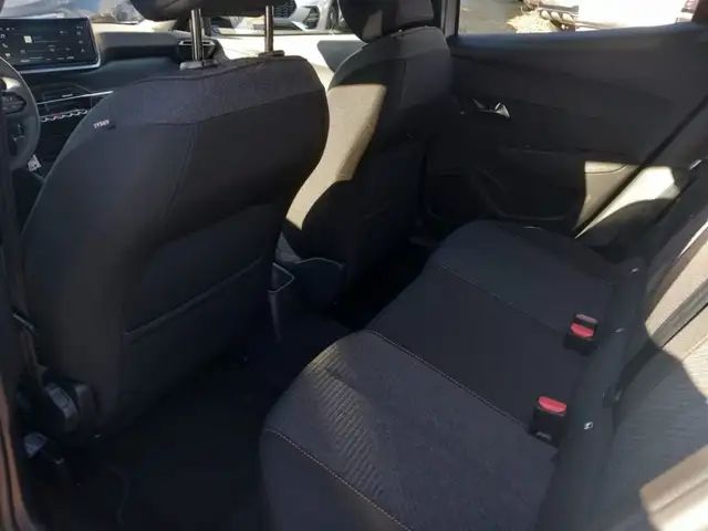 Peugeot 2008 view 15