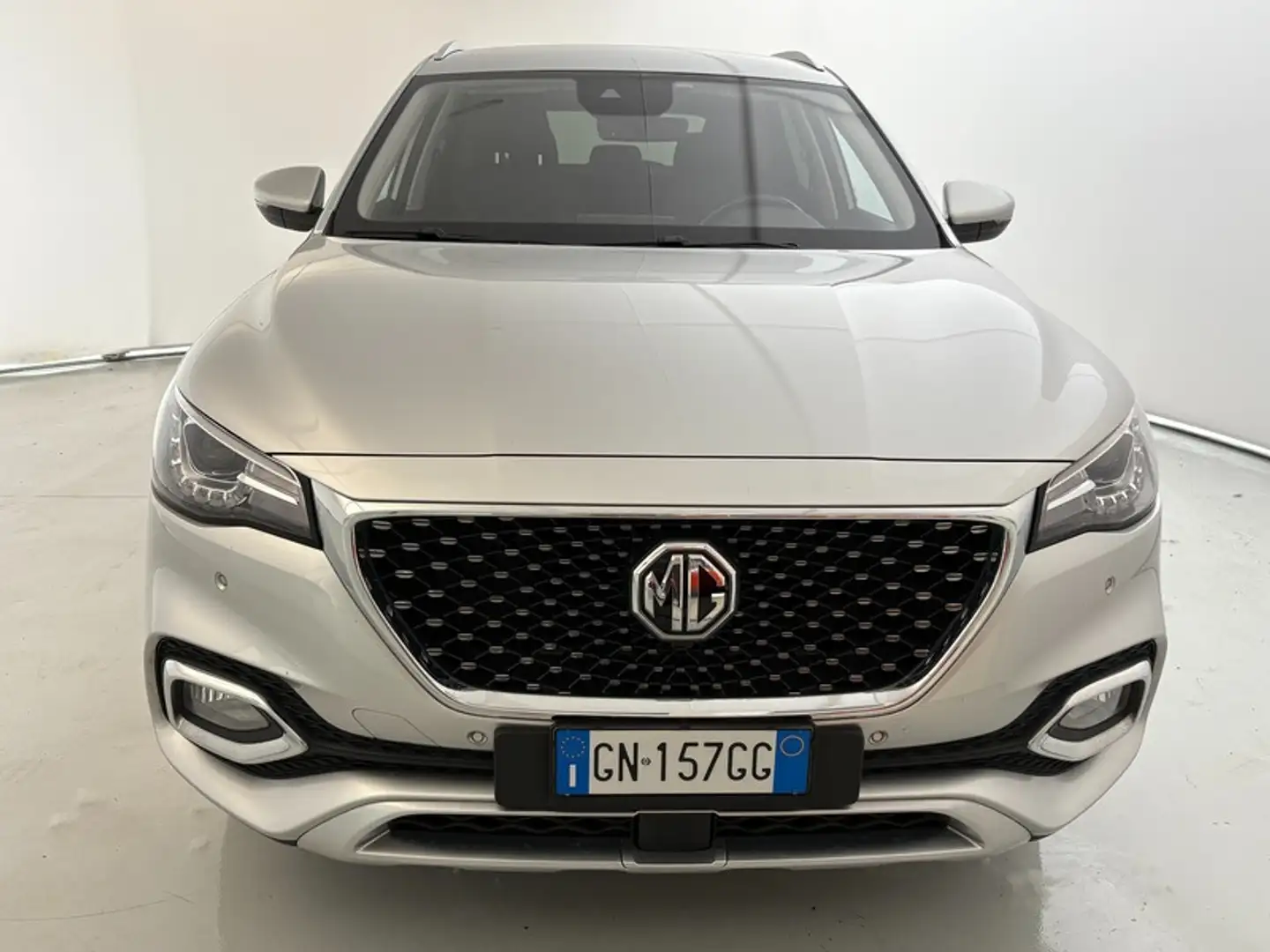 MG HS 1.5 T Comfort Argent - 2