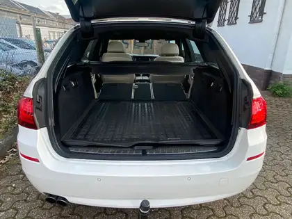 Annonce voiture d'occasion BMW 525 - CARADIZE