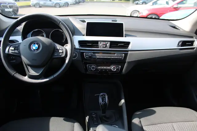 BMW X1 view 10