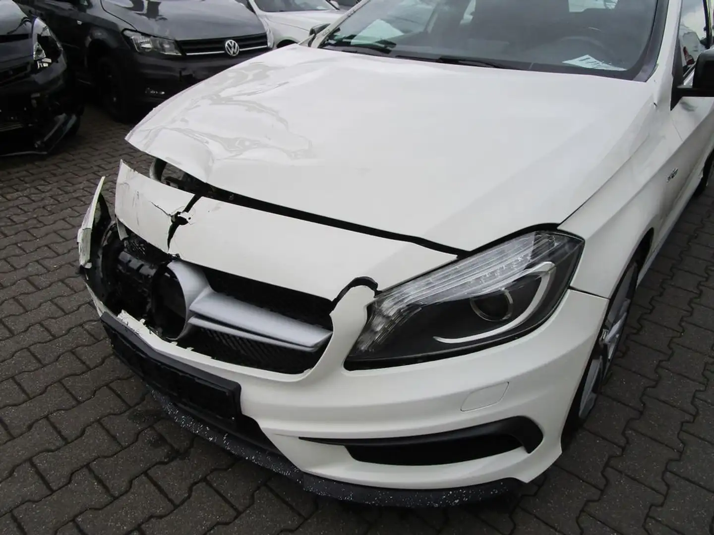 Mercedes-Benz A 45 AMG A 45 AMG 4Matic AMG Speedshift 7G-DCT Weiß - 1