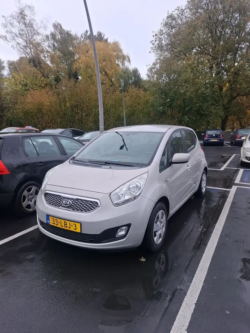 Kia Venga 1.4 CVVT X-tra Grijs - 1