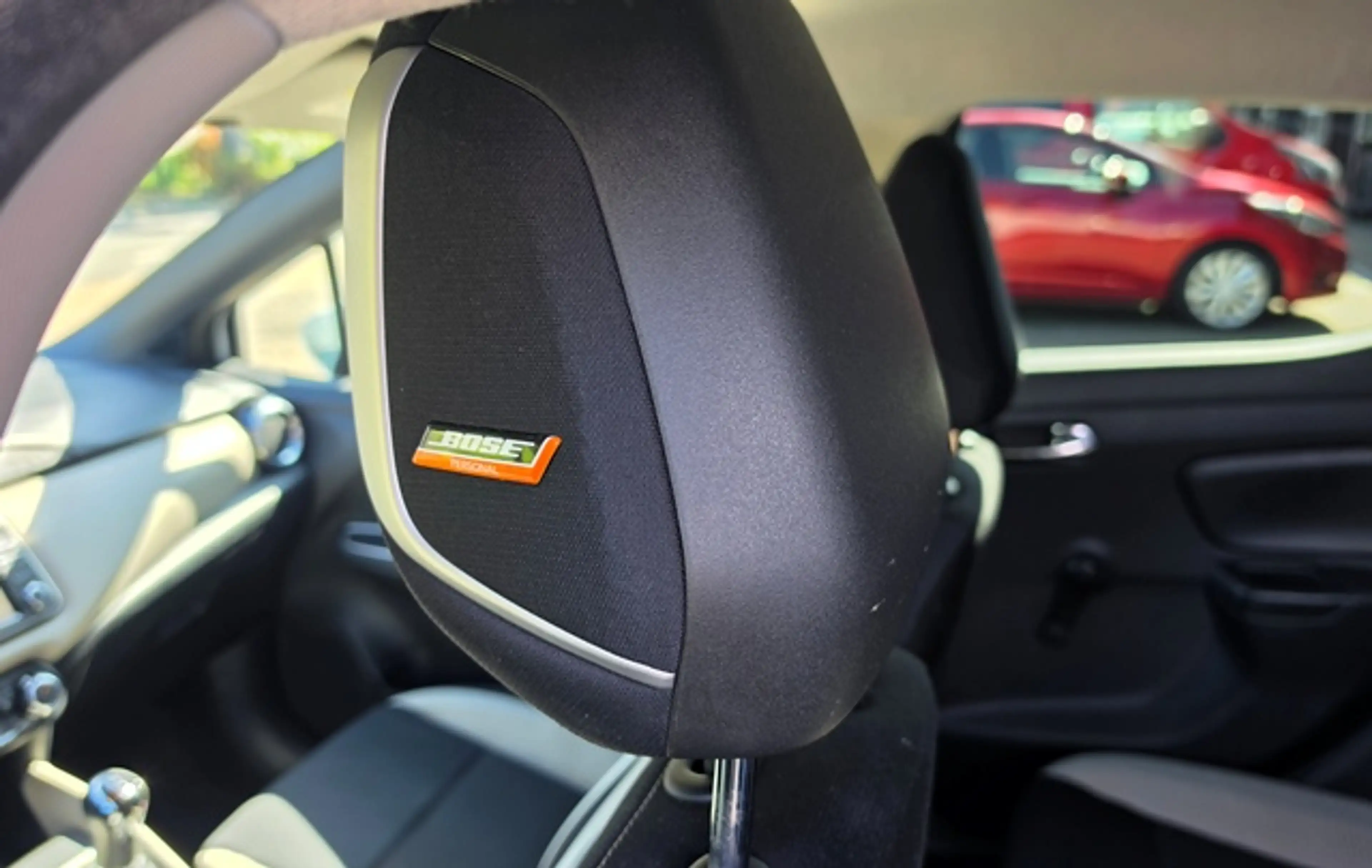 Nissan Micra 0.9 IG-T 90pk Tekna Navi - Camera 360° - Bose — photo 10
