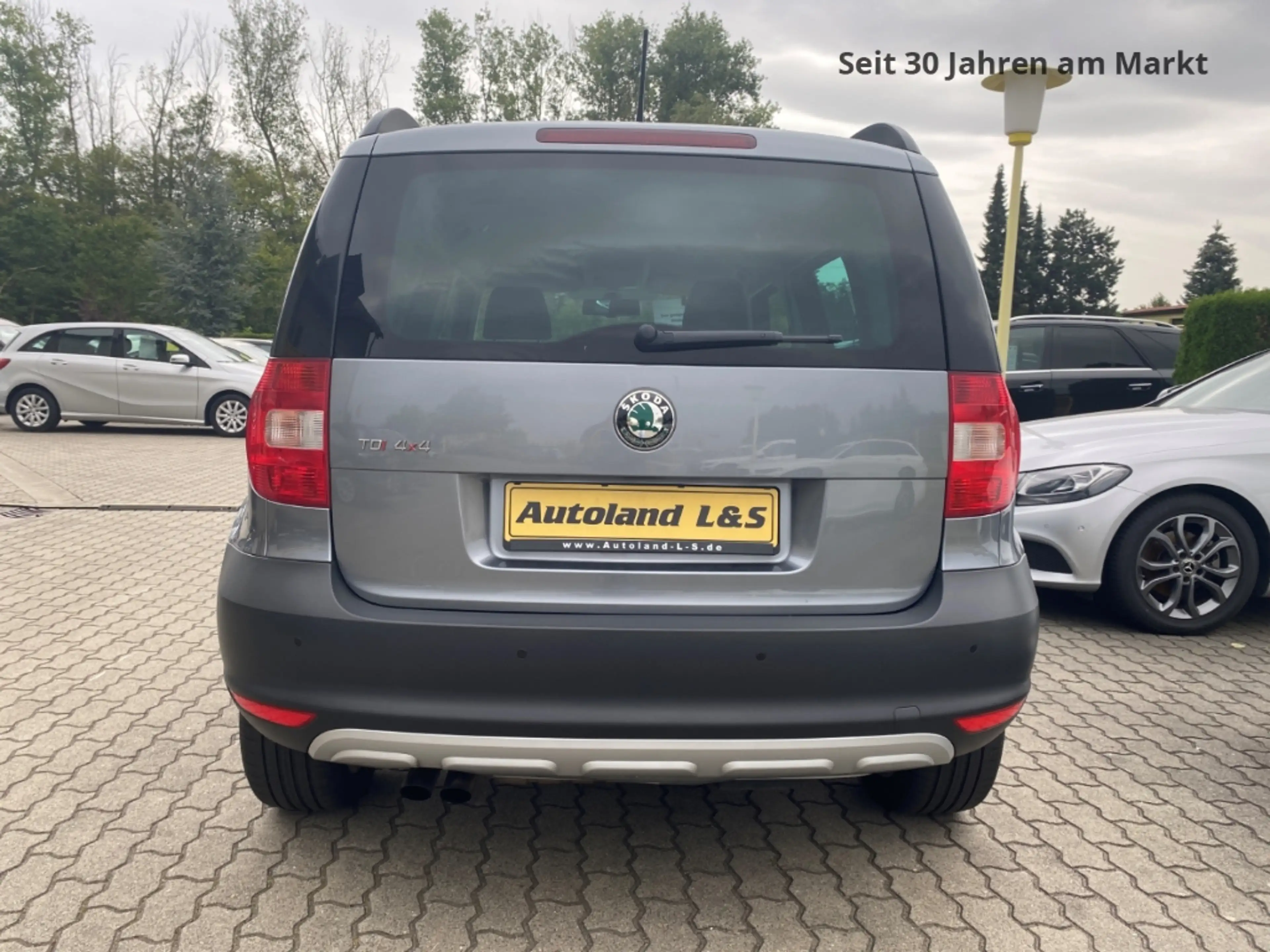 Skoda Yeti Elegance Plus Edition 4x4,Bi-Xenon,SH,PDC,Scheckhe — photo 3