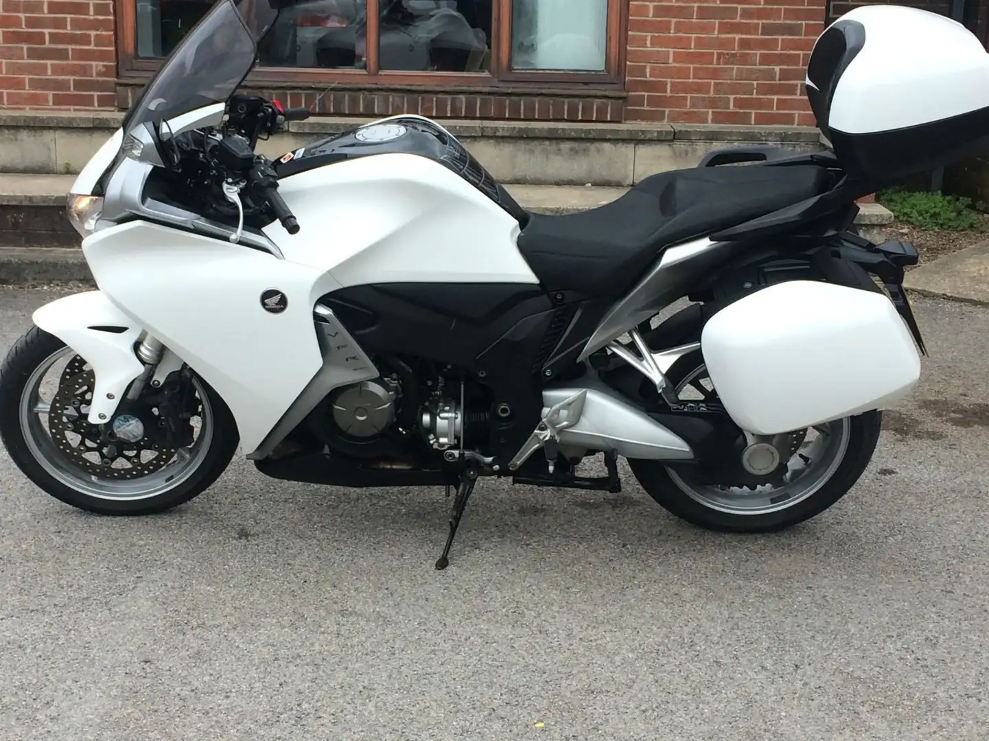 Honda VFR 1200 Alb - 2