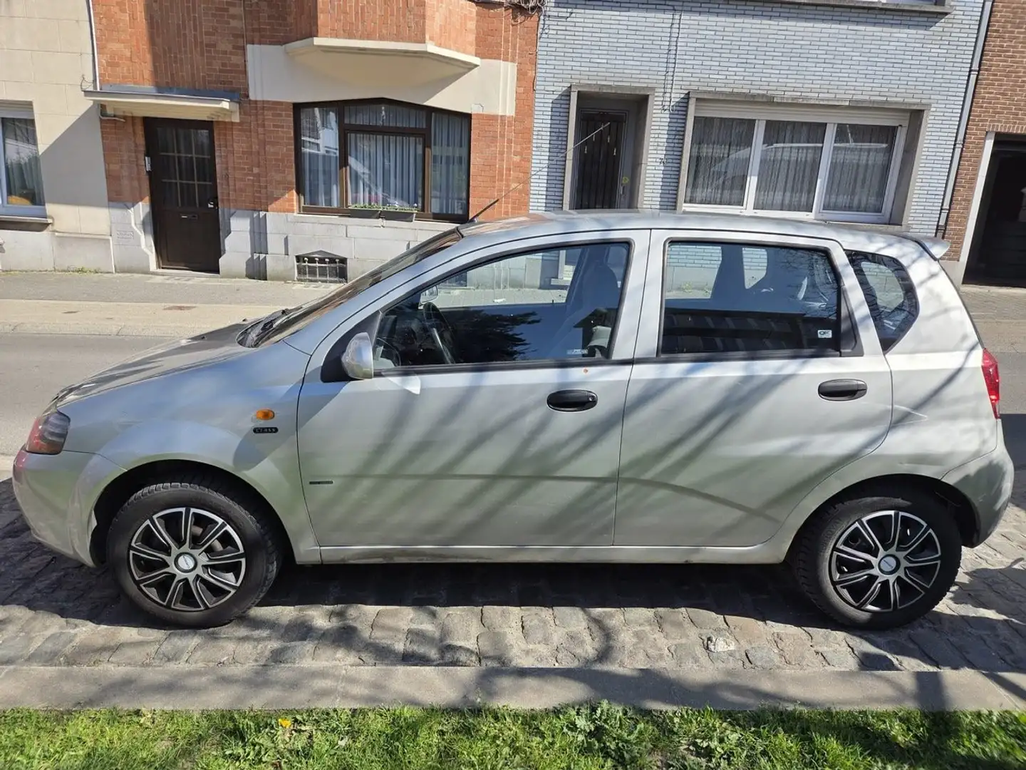 Daewoo Kalos 1.4i 16v Class Grau - 2