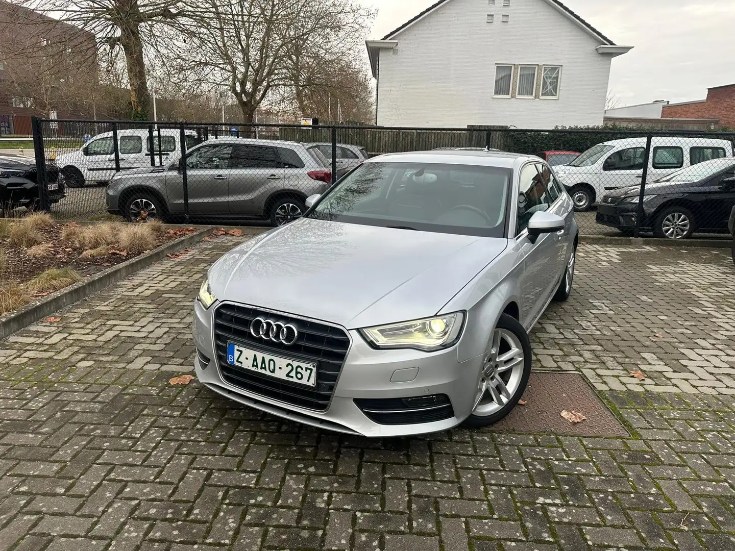 Audi A3 A3 2.0 TDI S tronic Attraction Argent - 2