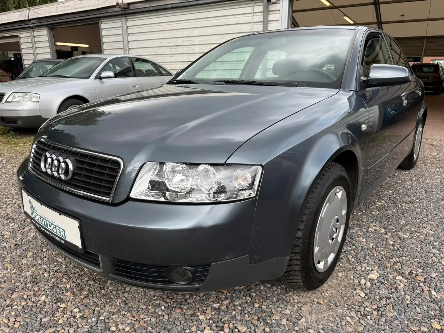 Audi A4 1.9 TDI --I.-Hand-- Gris - 1