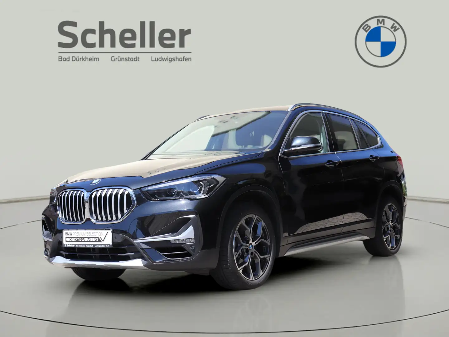 BMW X1 sDrive20i  xLine Head-Up LED Navi Schwarz - 1