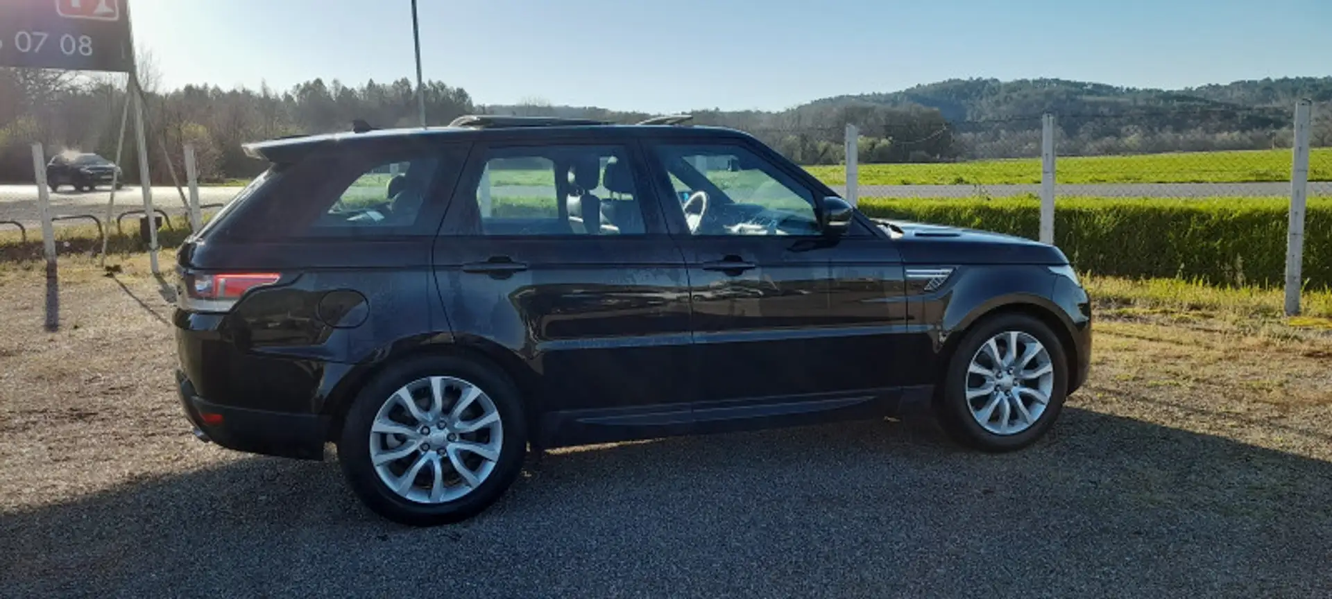 Land Rover Range Rover Sport 3.0 TDV6 258 HSE MARK IV Zwart - 2
