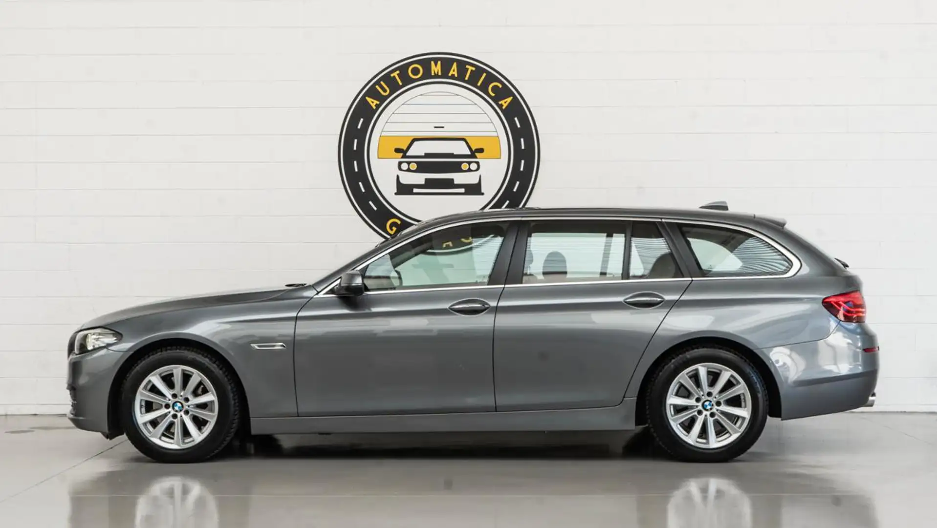 BMW 520 d Touring Business aut. Gris - 2