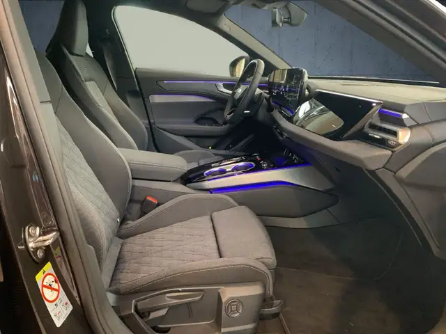 Audi A6 view 15