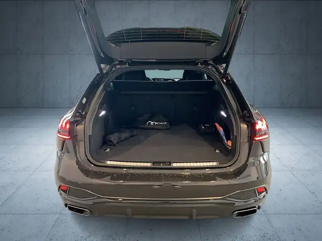 Audi A6 view 13